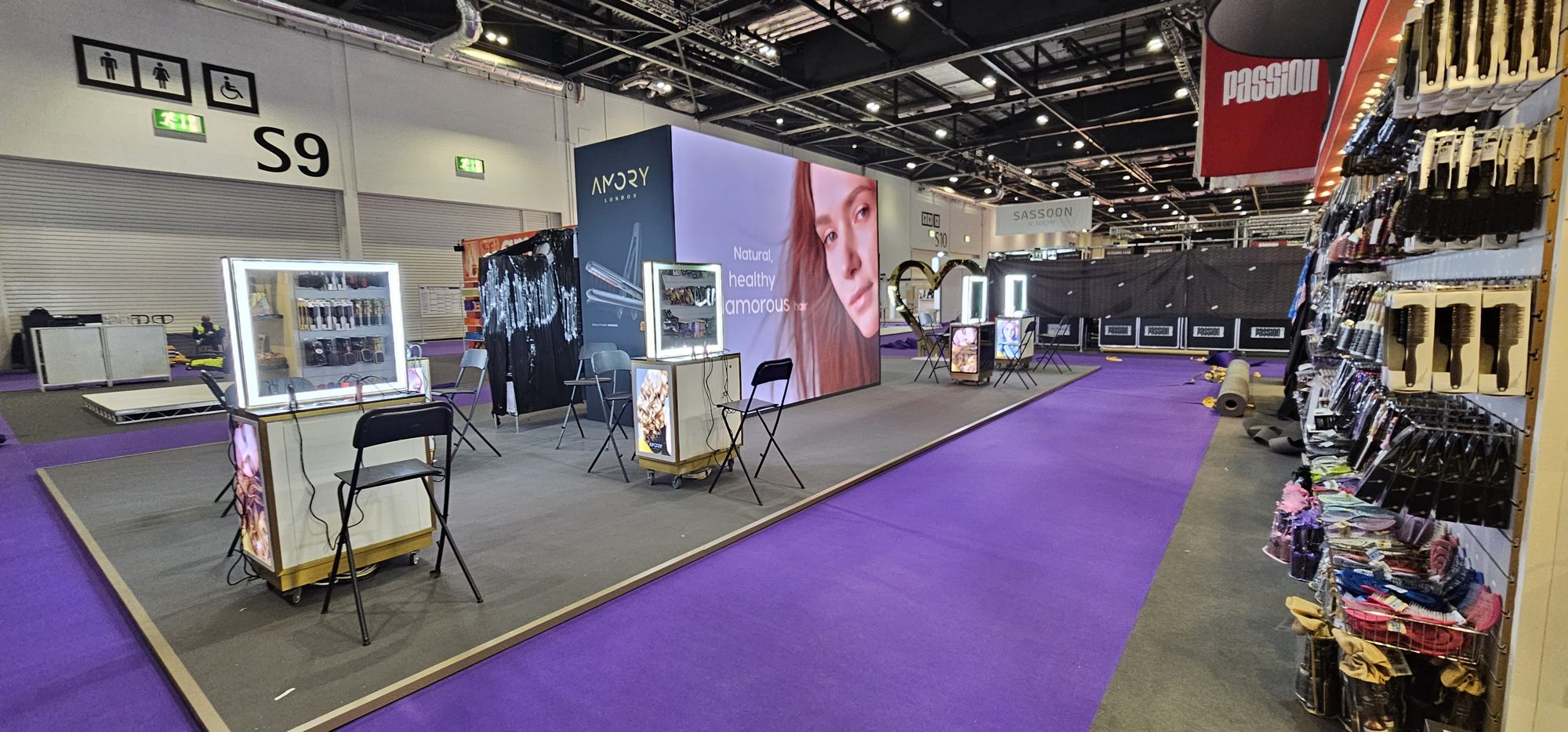 LED wall on a beauty stand, ExCeL