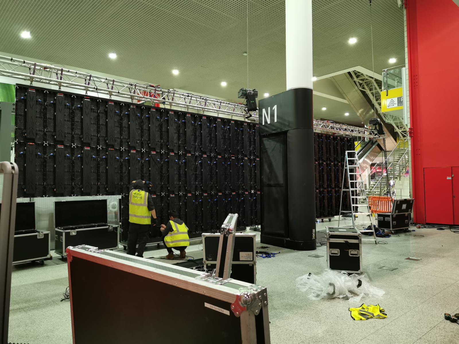 Behind the wall: the panel build, ExCeL